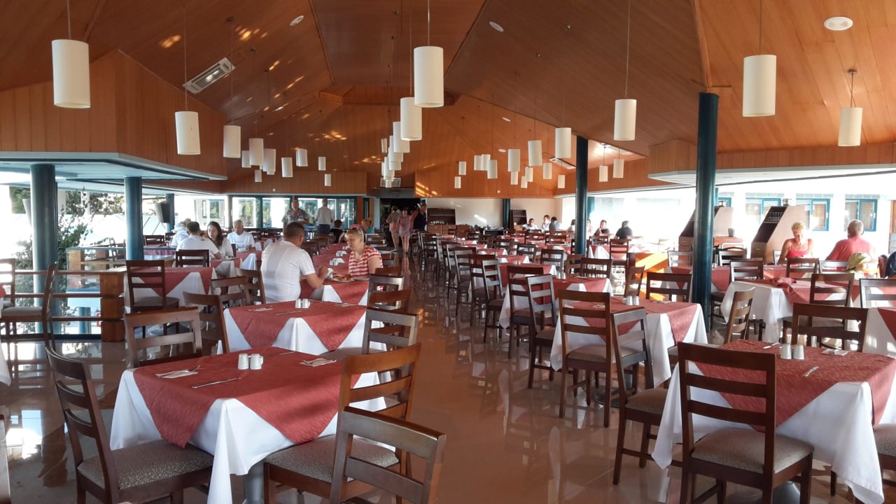 Frühstück/Mittag/ Abend Raucher Le Jardin Resort