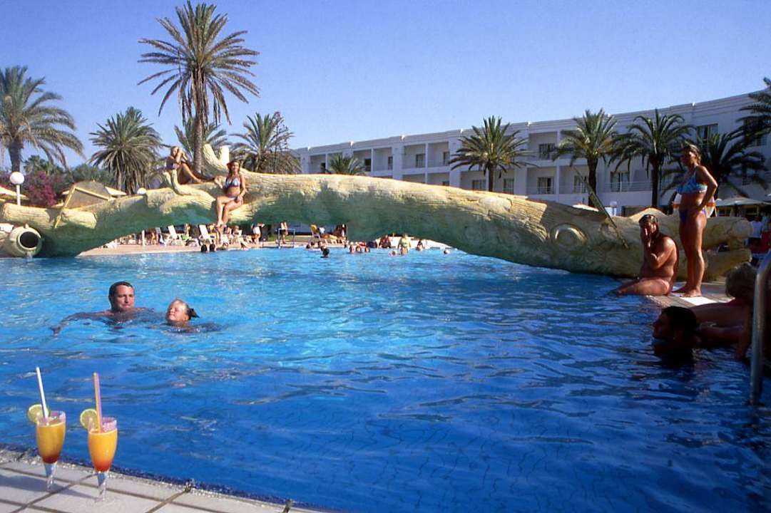 Piscine Ruspina Beach Resort