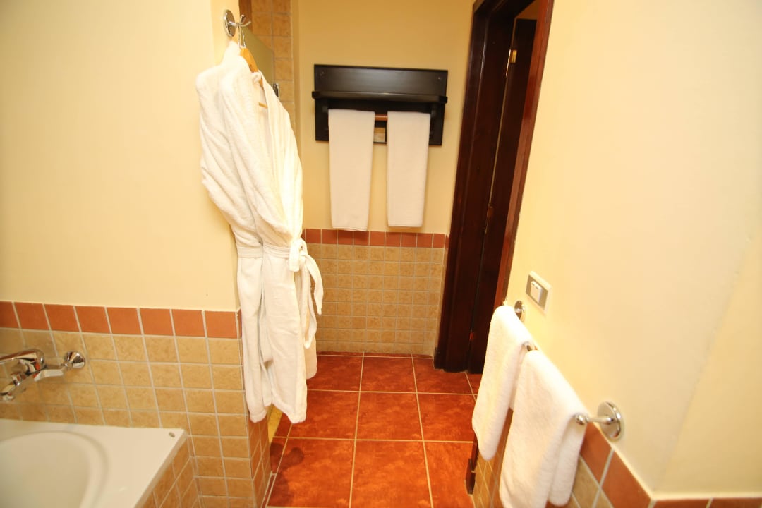 Bath room of Standard Room Tamra Beach Resort