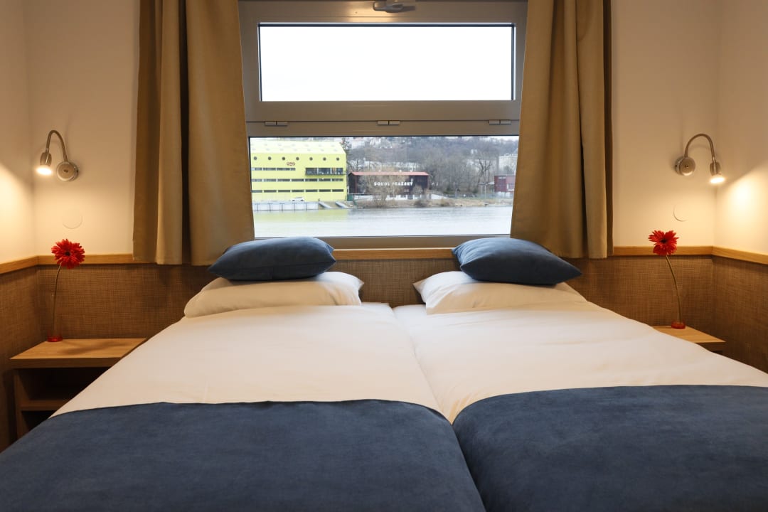 Zimmer Botel Racek