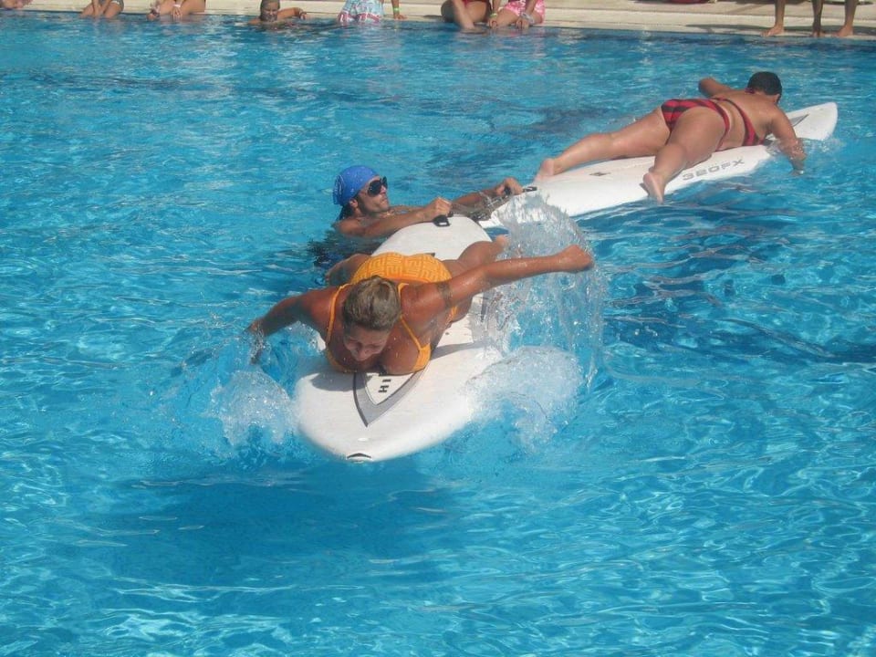 Poolspiele Melas Holiday Village