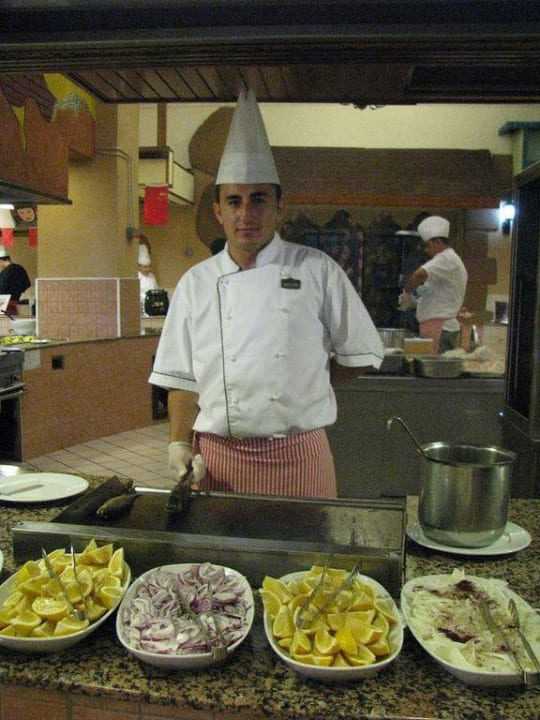 Koch am Büffet Ali Bey Club