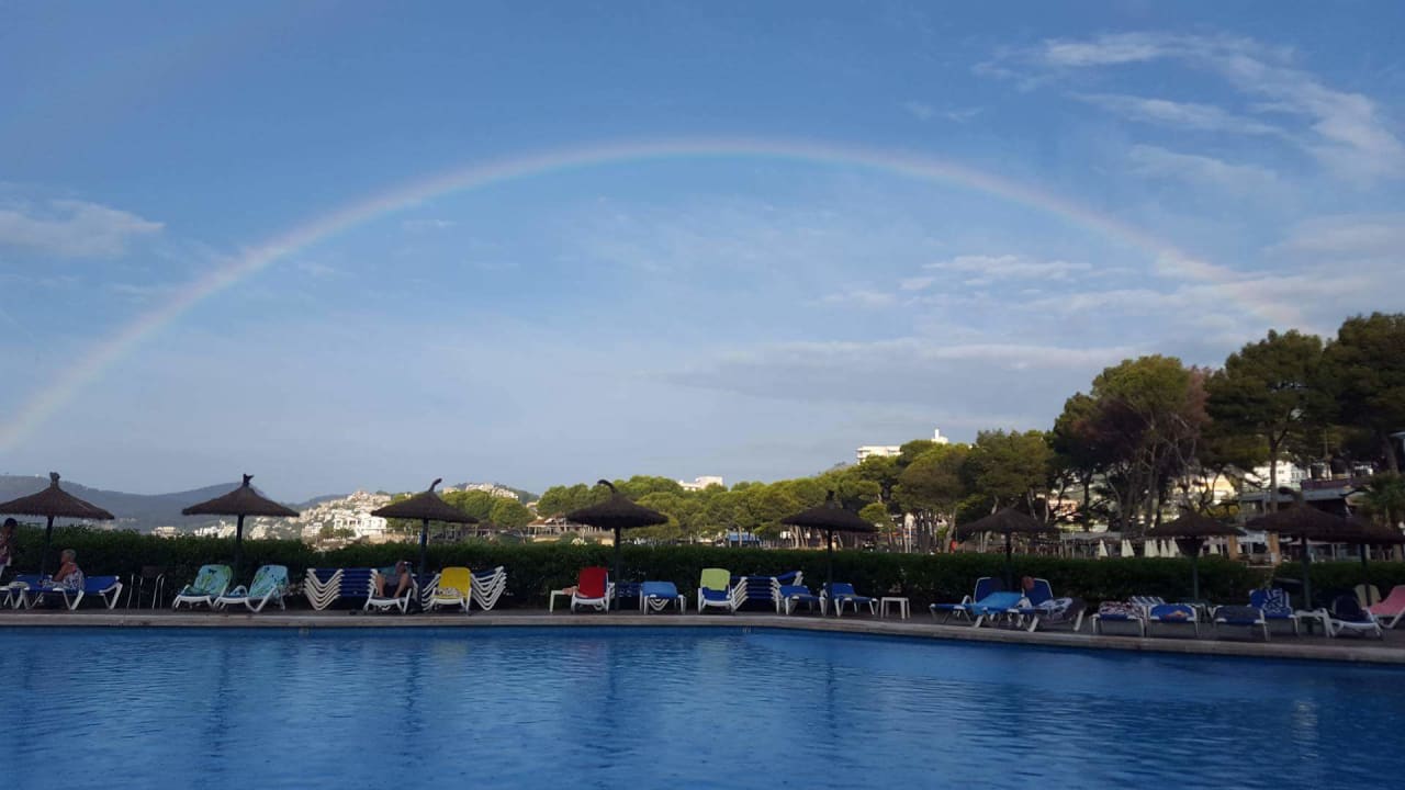 Pool Hotel Vibra Beverly Playa