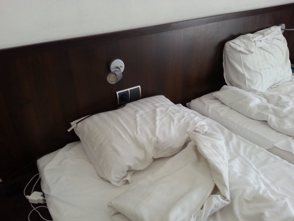 Rozmieszczenie gniazdek i lampki nocnej Spa & Wellness Hotel Diament Ustroń