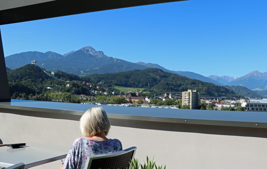 Ausblick Hilton Garden Inn Innsbruck Tivoli