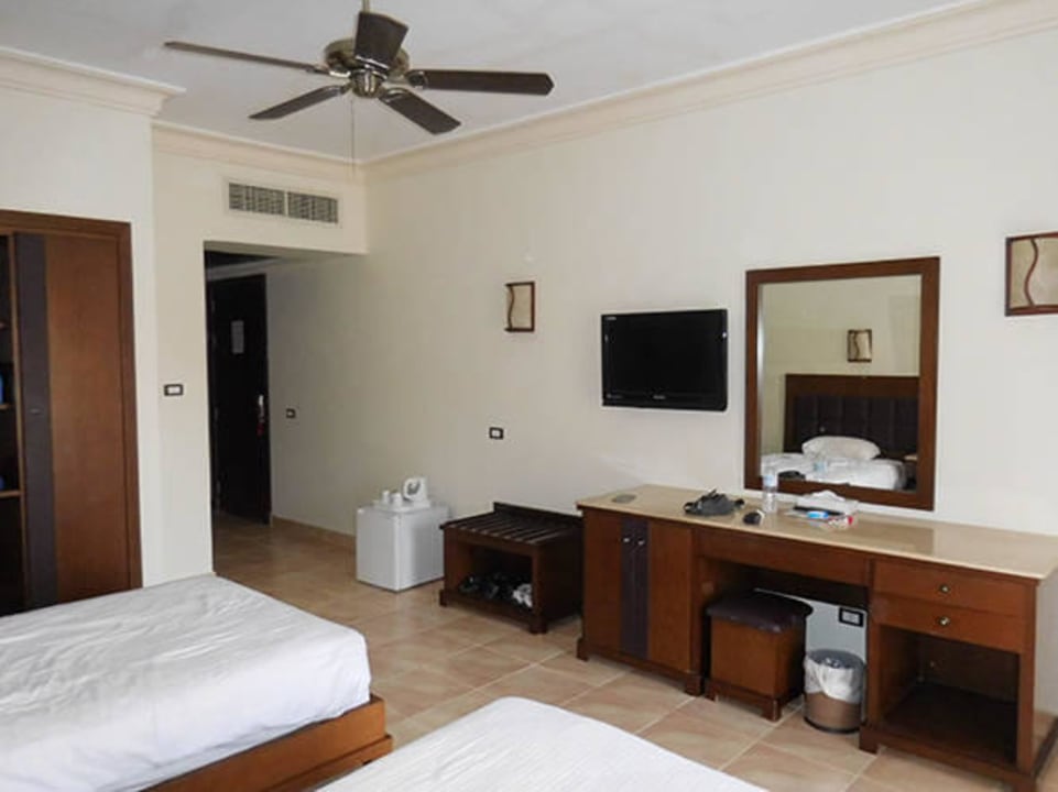 Sehr groß und sauber Pickalbatros Alf Leila Wa Leila Resort - Neverland Hurghada