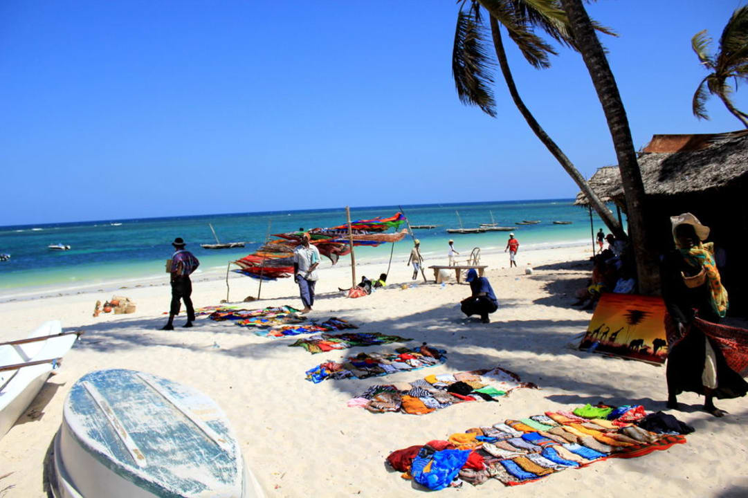 Straganiki na plaży przy hotelu Hotel Southern Palms Beach Resort