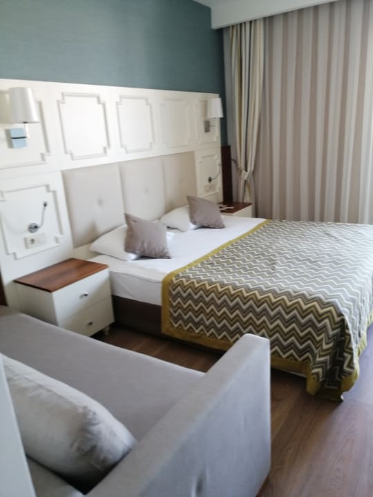 Zimmer Well Palace Side