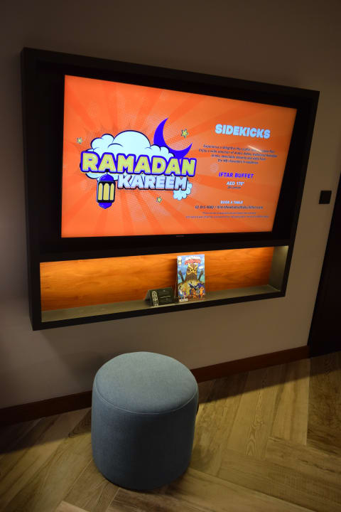 Zimmer The WB Abu Dhabi, Curio Collection By Hilton