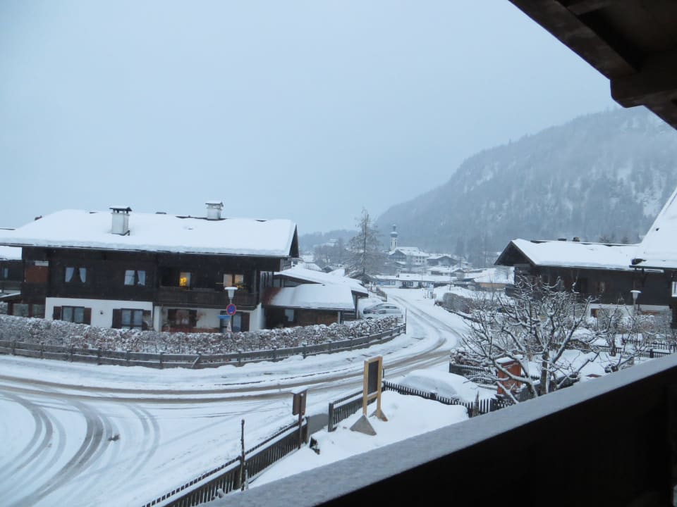 Ausblick zum Ort Gästehaus Höflinger