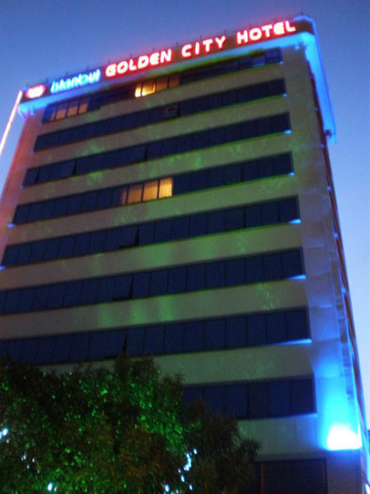 Außenansicht des Hotels Istanbul Golden City Hotel
