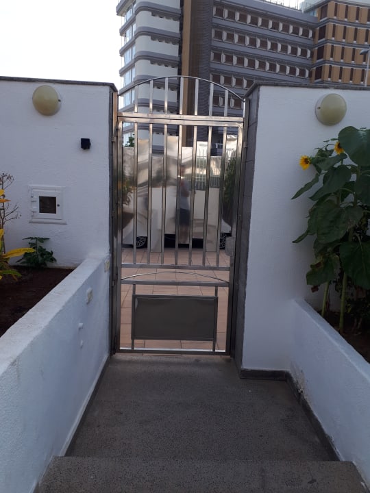 Gartenanlage Apartments Karina