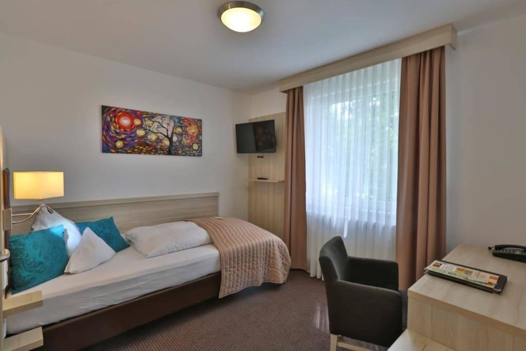 Einzelzimmer Komfort Plus Parkhotel Bilm im Glück