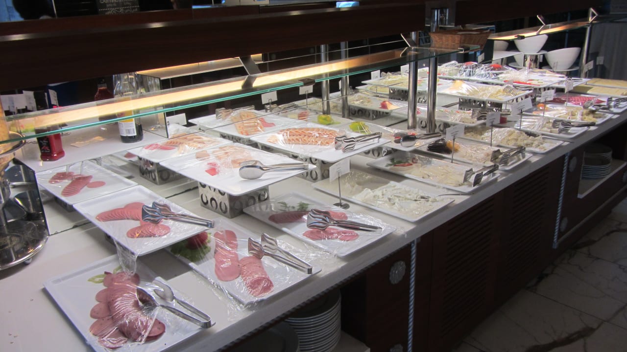 Frühstück Ende November etwas Mau, wegen weniger Gäste im Ho Sunprime C-Lounge