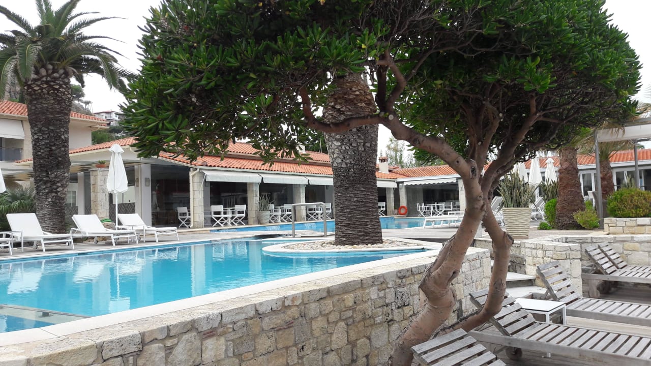 Poolanlage Afitis Boutique Hotel