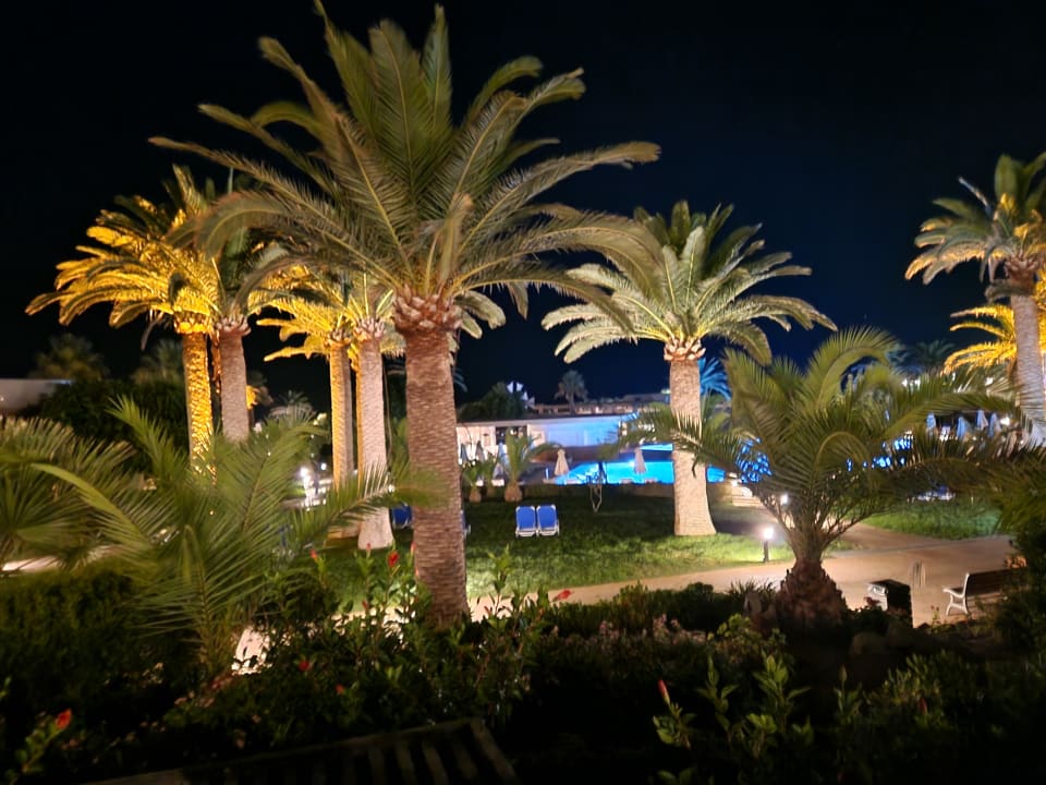 Gartenanlage Anissa Beach & Village