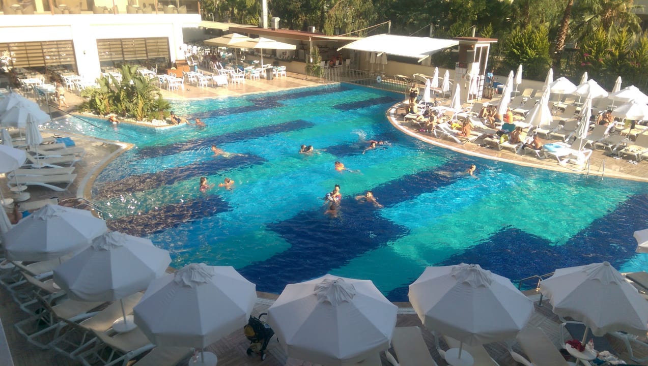 Pool Glamour Resort & Spa