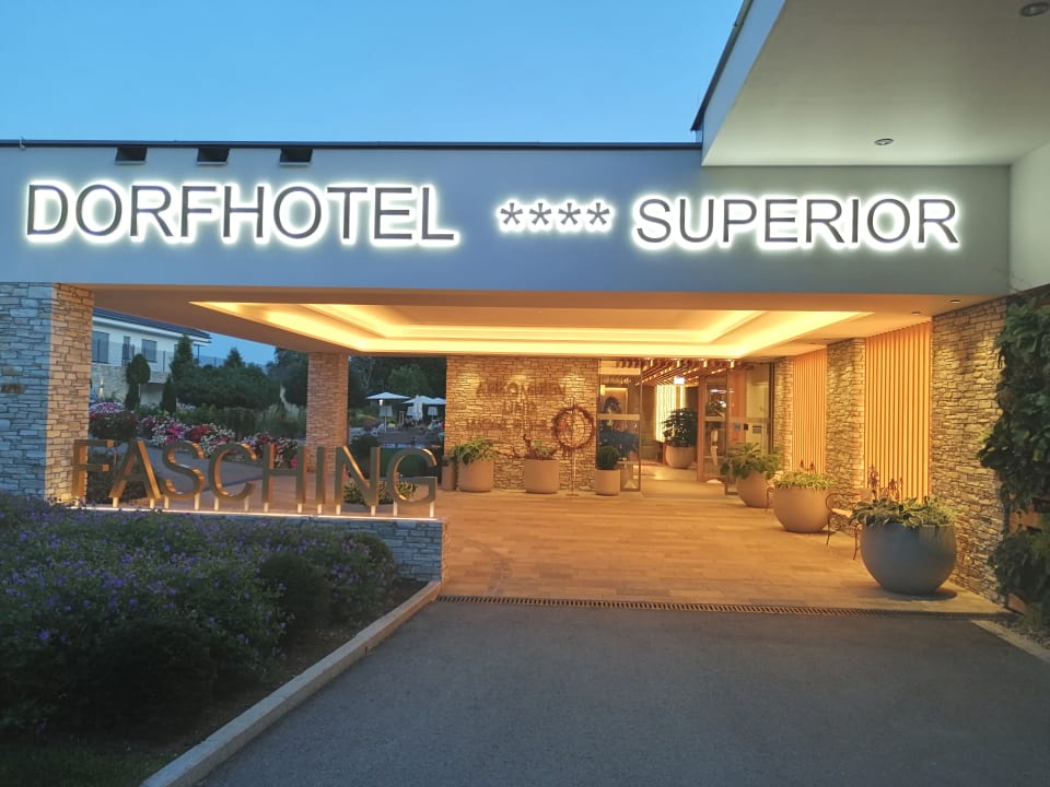 Lobby Dorfhotel Fasching