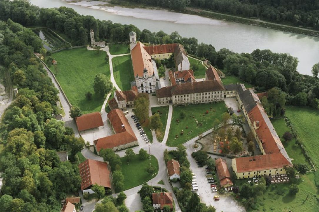 Außenansicht Klostergasthof Raitenhaslach