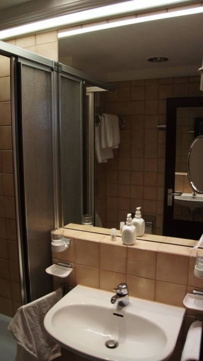 Bad Ringhotel Loew's Merkur