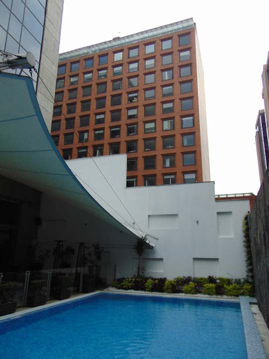 Pool Hotel Hilton Bogota