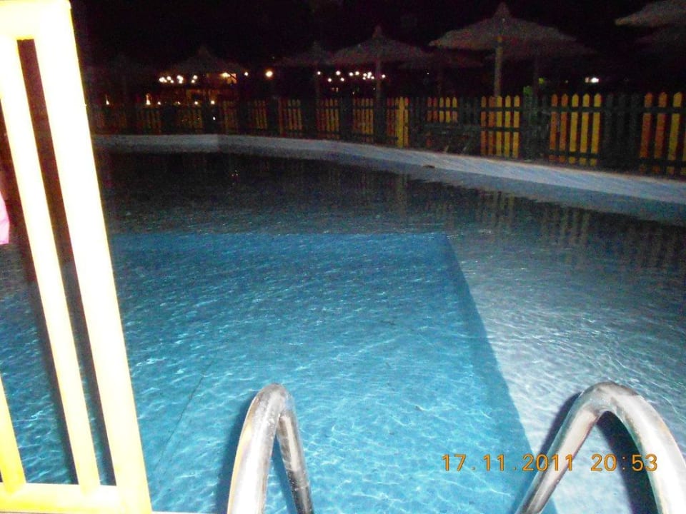 Poolzugang Bungalow Hotel Titanic Palace