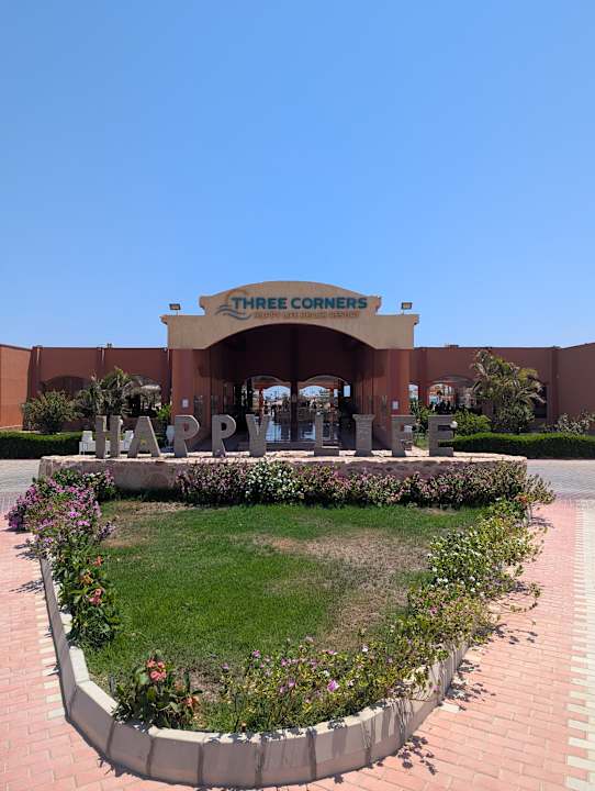 Lobby Three Corners Happy Life Beach Resort