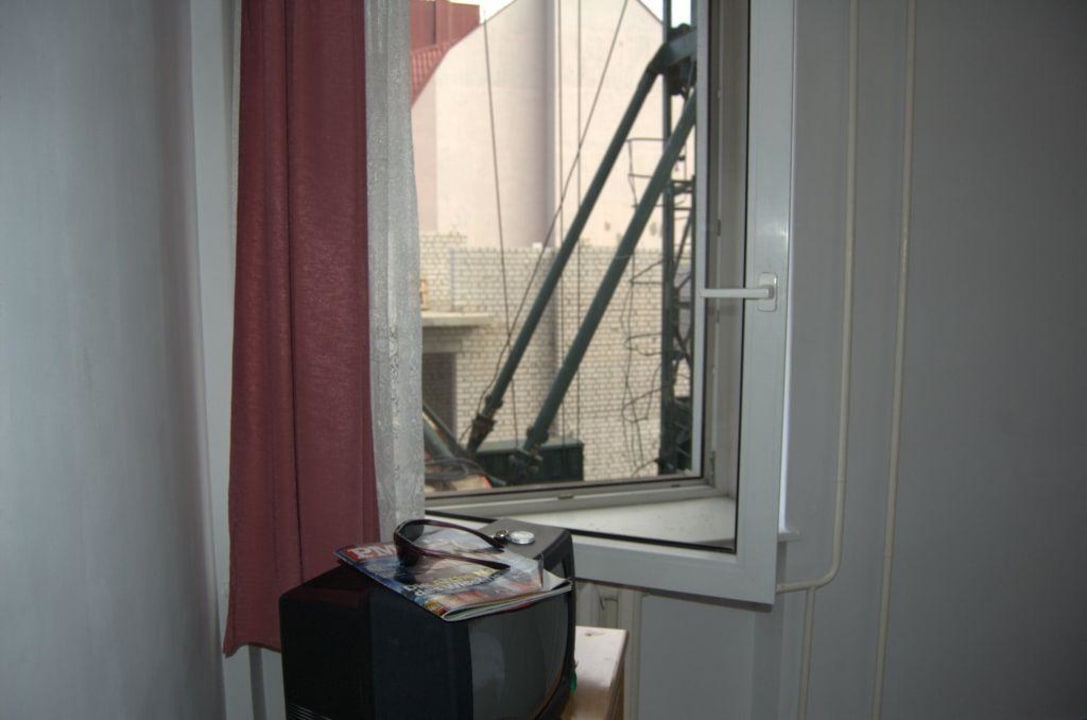 Blick zum Fenster Baltiyskaya Korona