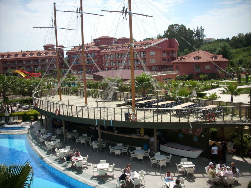 Ein Schiff im Hotel Can Garden Resort