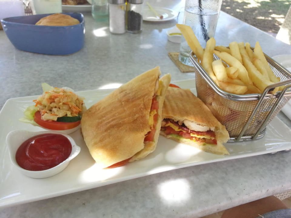 Salsa Verde Restaurant - Lunch Grand Hyatt Bali