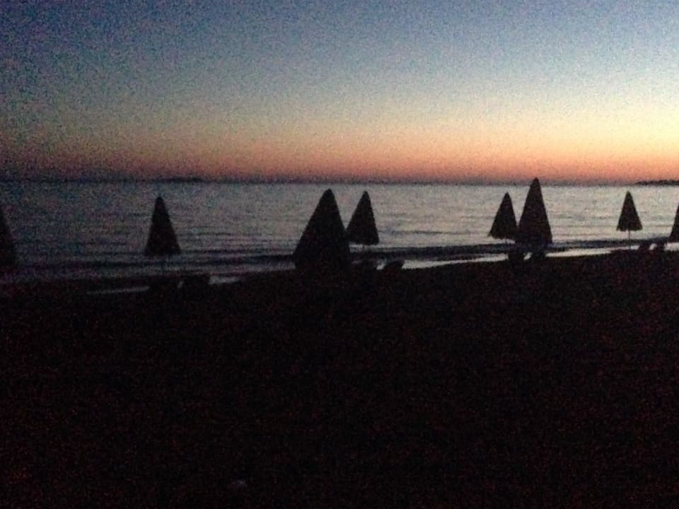 Sonnenuntergang Sandy Beach Resort