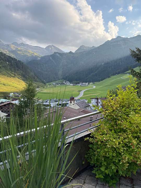 Außenansicht Hotel Berghof Crystal SPA & Sports Hintertux