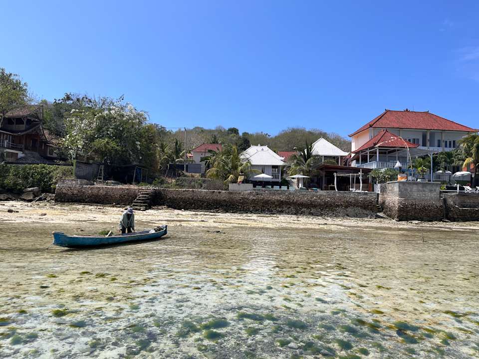 Außenansicht Mista Ceningan's Beach Bungalows previously The KUBU 221