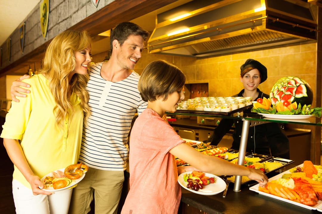 Frühstücksbuffet "Zur Tafelrunde" LEGOLAND Feriendorf