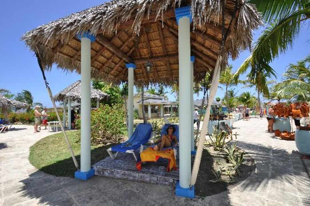 Im Schatten Hotel Playa Pesquero