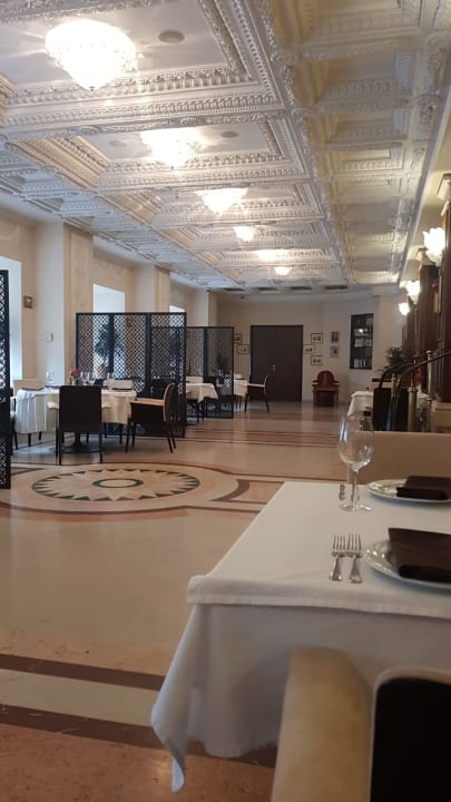 Gastro Hotel Crowne Plaza