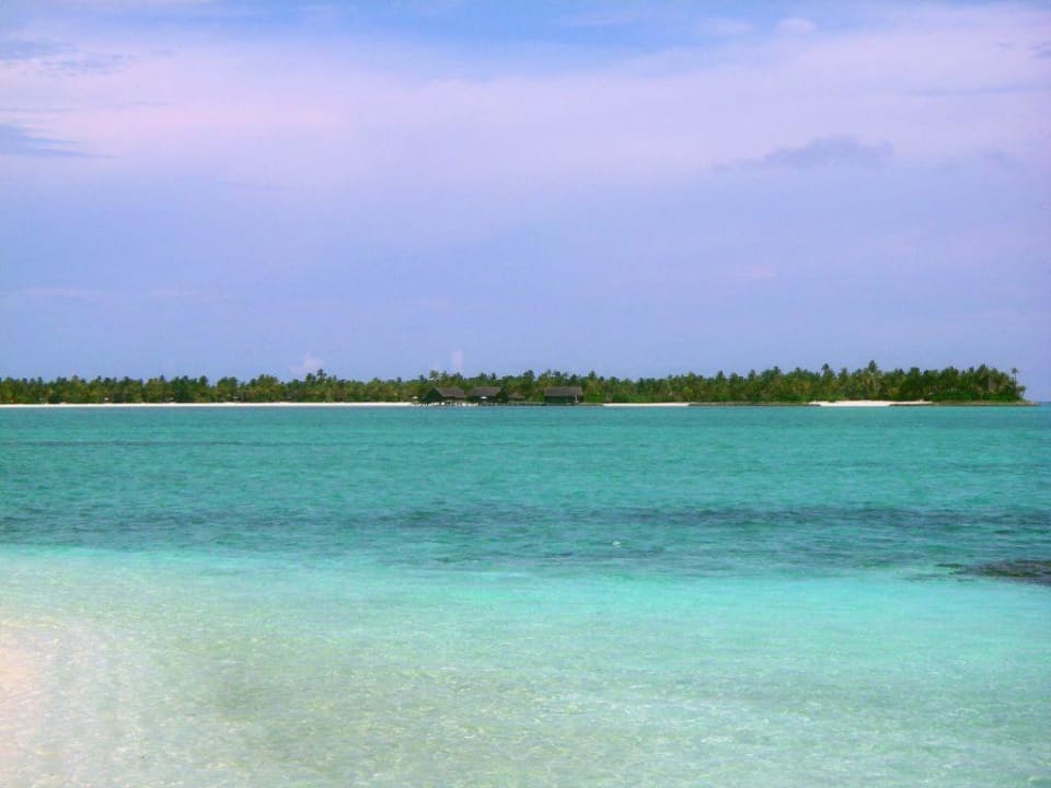Blick auf die Nachbarinsel Reethi Rhaa Summer Island Maldives