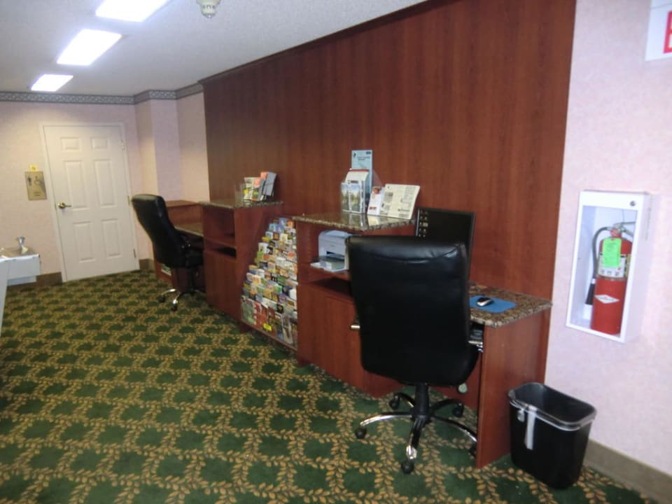 Computer Baymont Inn & Suites Lewisville