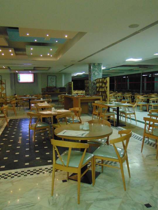 Gastro Hotel Golden Tulip El Mechtel