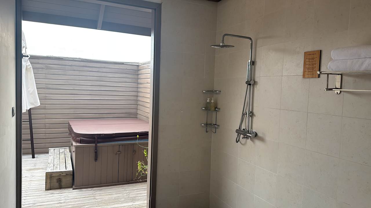 Zimmer Meeru Maldives Resort Island