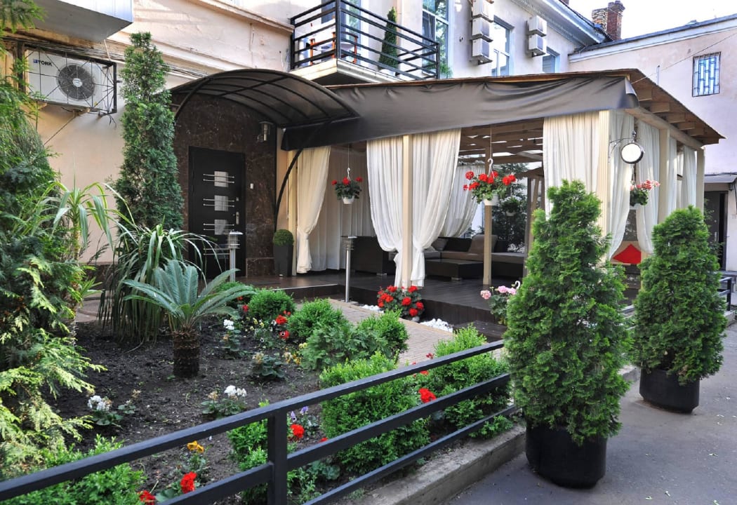 Терраса Hotel Reno