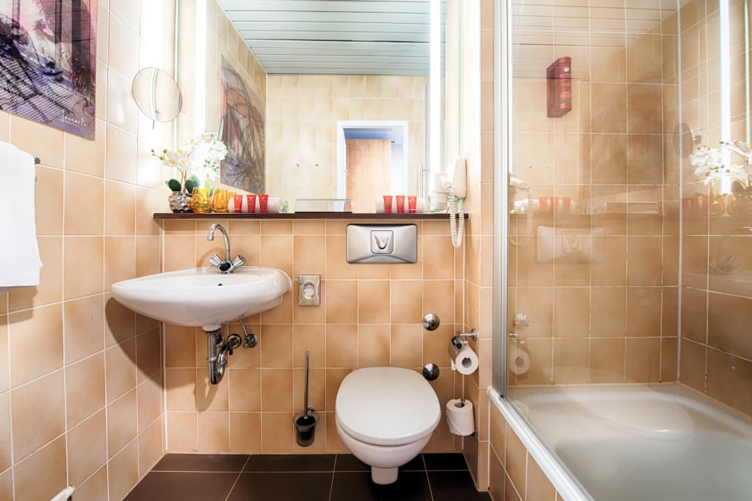 Zimmer Leonardo Hotel Hamburg Elbbrücken