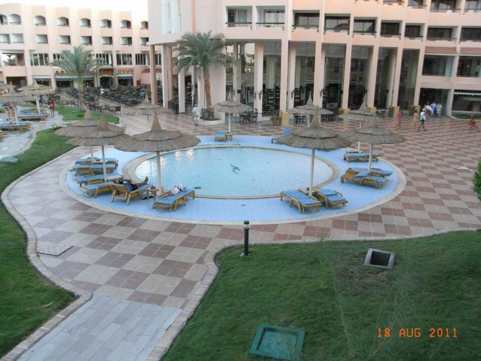 Kinderpool am Haupthaus Beach Albatros Resort