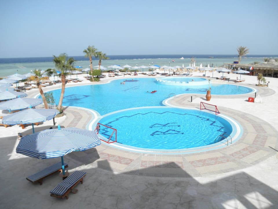 Baseniki Blue Reef Red Sea Resort