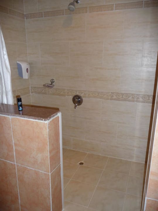 Dusche Beach Albatros Resort