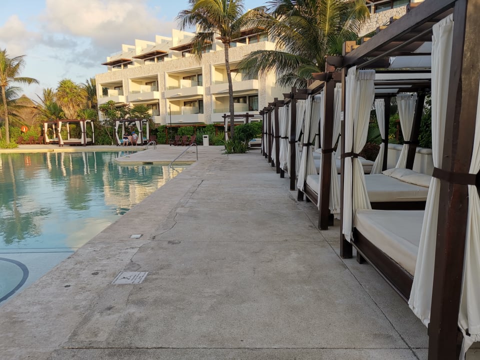 Pool Akumal Bay Beach & Wellness Resort