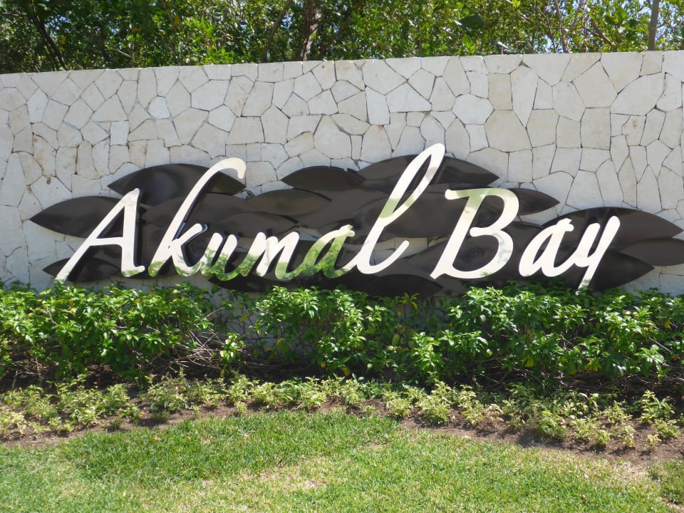Eingang Akumal Bay Beach & Wellness Resort