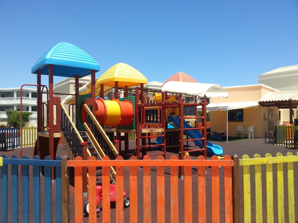 Spielplatz Mythos Beach Resort