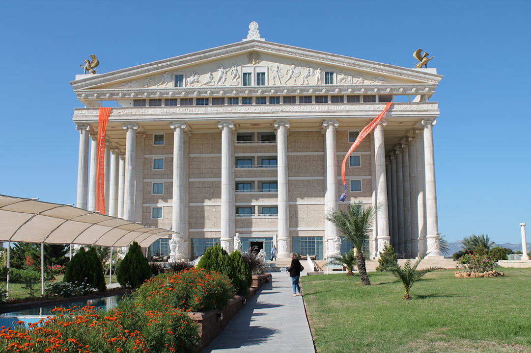 Hauptgebäude Kaya Artemis Resort