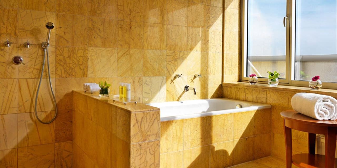 Badezimmer Regent Warsaw Hotel